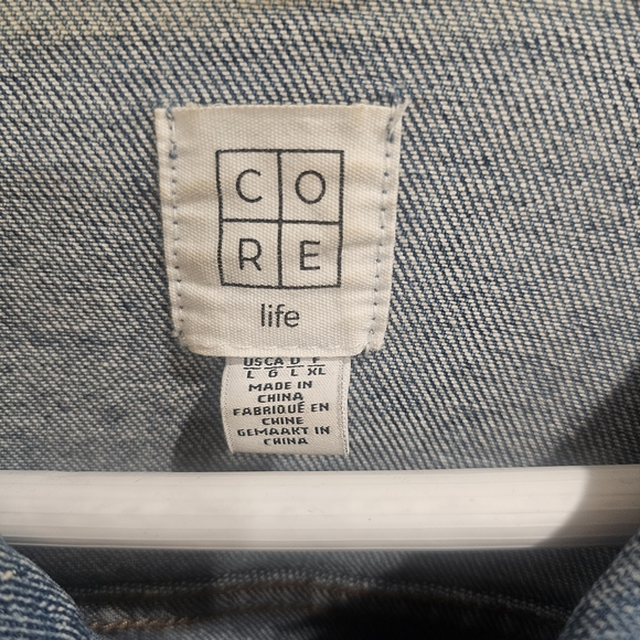 CORE Life Classic Streetwear, Medium Wash Frayed Denim Jean Jacket - S. Large - Picture 4 of 8